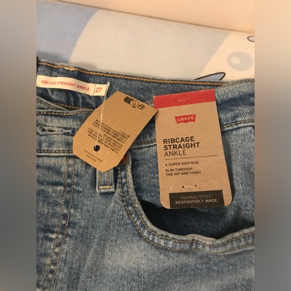 Levi's® Women's Ultra-High Rise Ribcage Straight Jeans - Picture 2 of 5